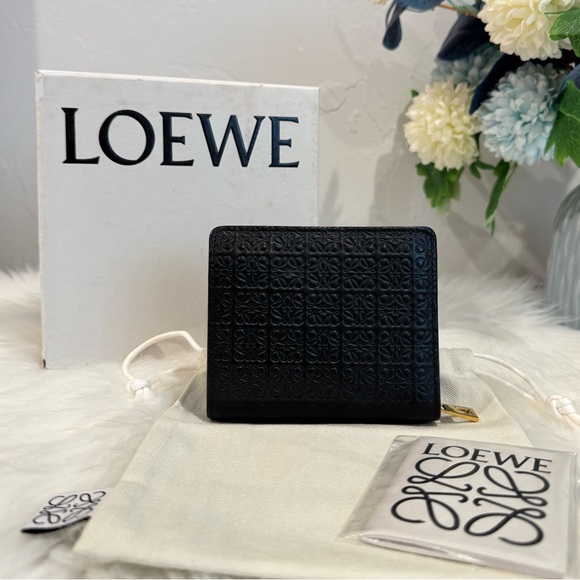 LOEWE Repeat Compact Zip Wallet In Embossed Silk Calfskin - Picture 6 of 15